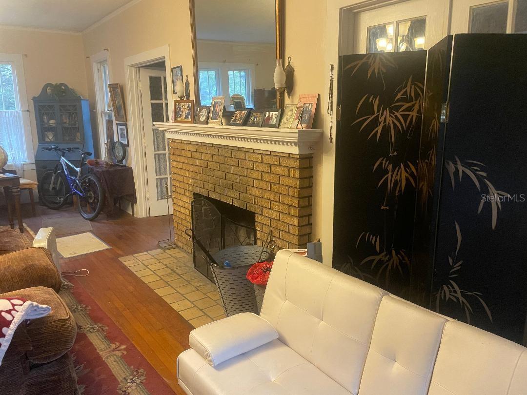 635 NE 9TH AVE, GAINESVILLE, FL — photo 25