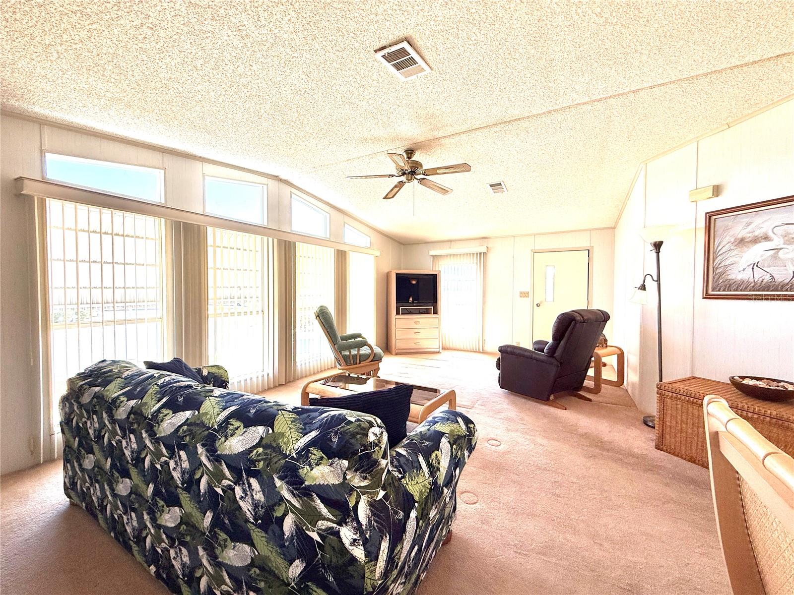 126 W SAINT JOHNS WAY, APOLLO BEACH, FL — photo 6
