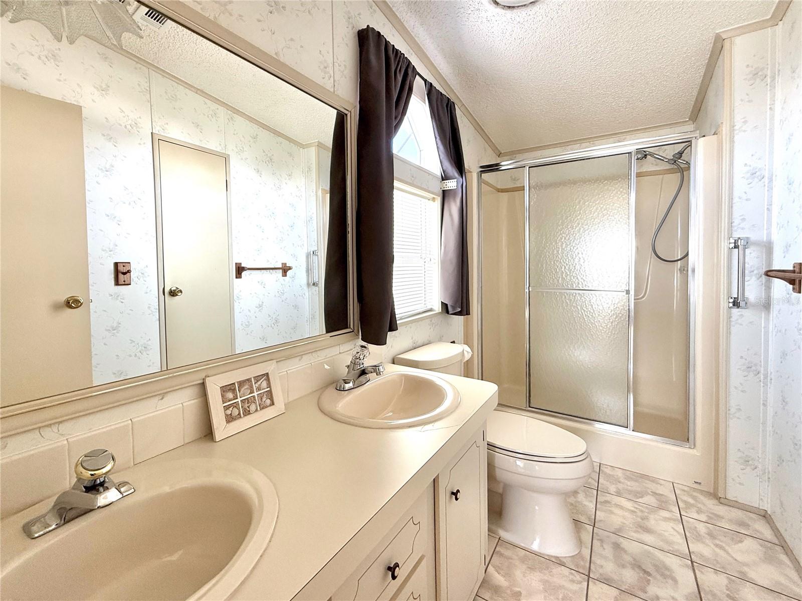 126 W SAINT JOHNS WAY, APOLLO BEACH, FL — photo 12