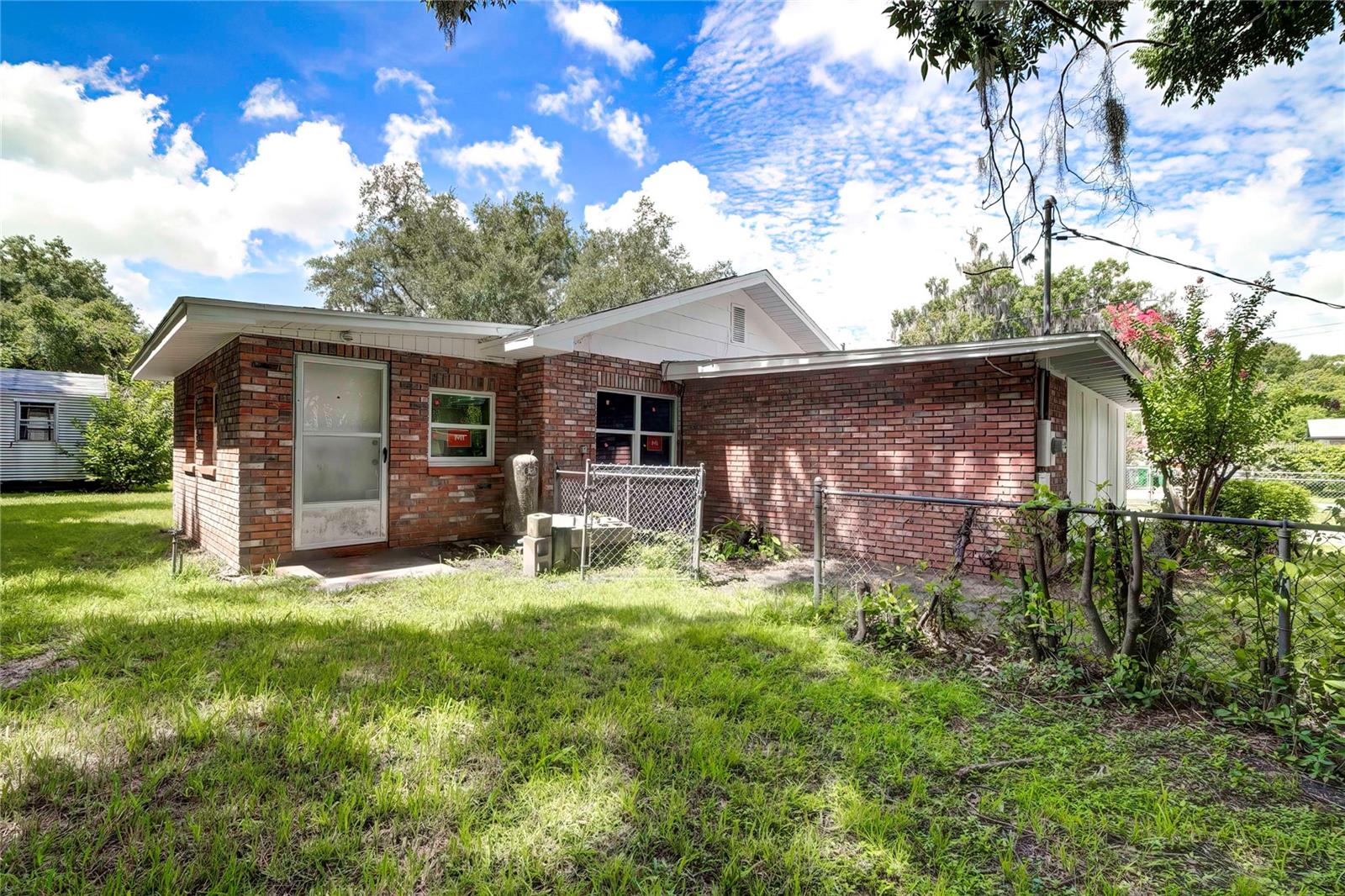 614 POWELL ST, WILDWOOD, FL — photo 8