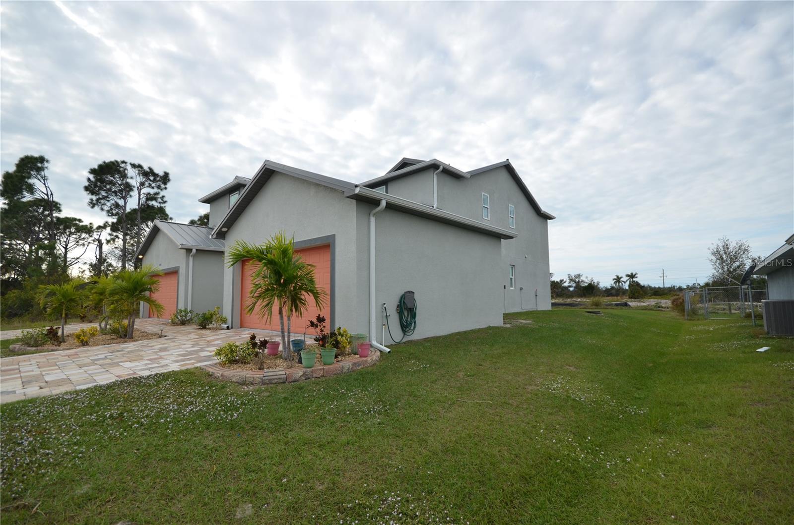 8581 AGATE ST, PORT CHARLOTTE, FL — photo 2
