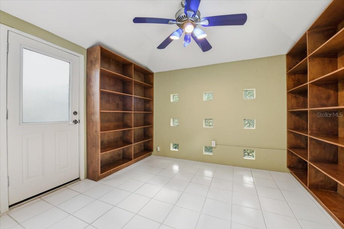 2713 CHAMBRAY LN, TAMPA, FL — photo 25