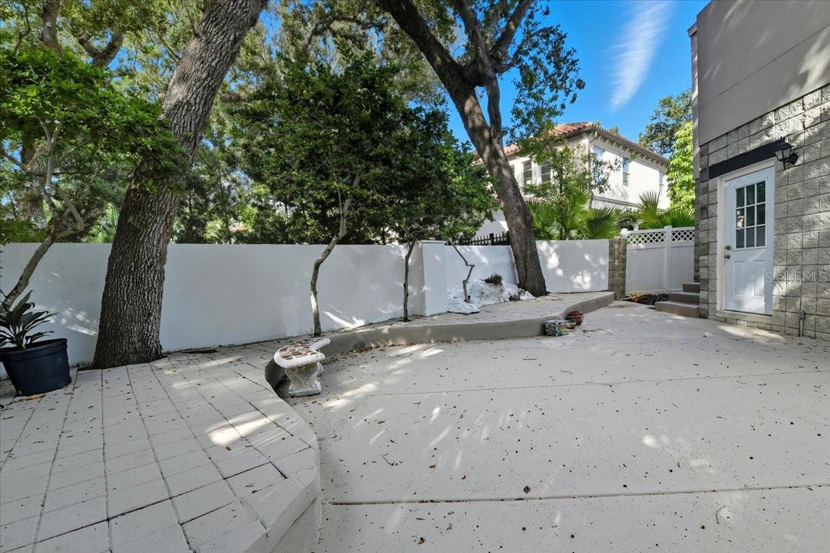 2713 CHAMBRAY LN, TAMPA, FL — photo 53