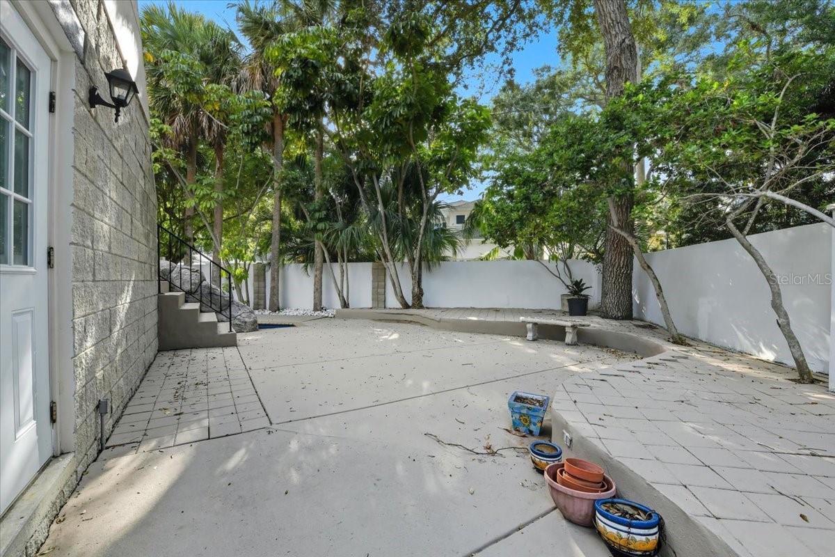 2713 CHAMBRAY LN, TAMPA, FL — photo 57