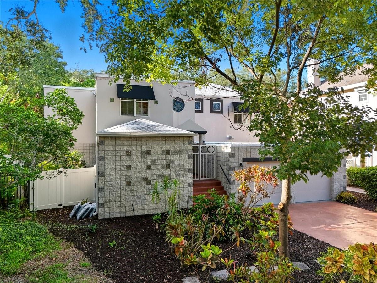 2713 CHAMBRAY LN, TAMPA, FL — photo 60