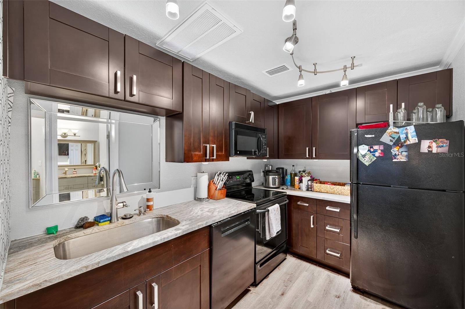 4924 BEACH DR SE #F, ST PETERSBURG, FL — photo 9