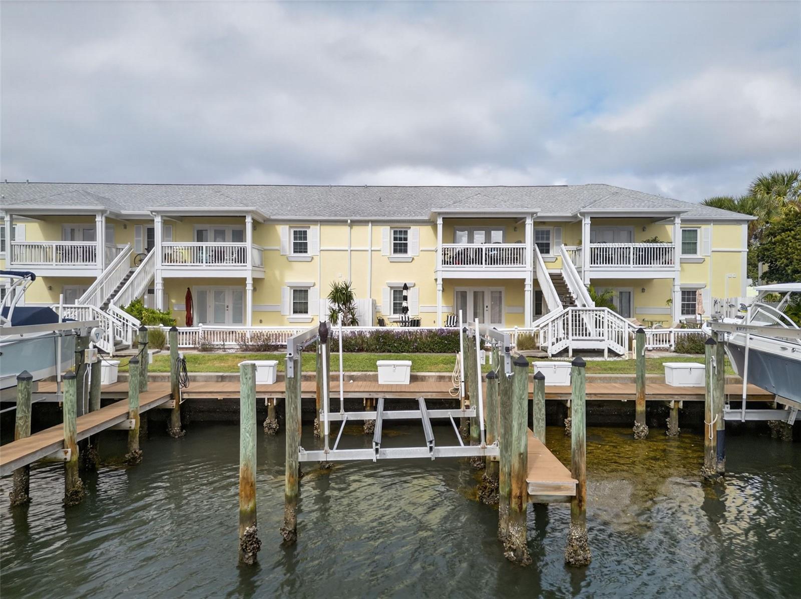 4924 BEACH DR SE #F, ST PETERSBURG, FL — photo 21