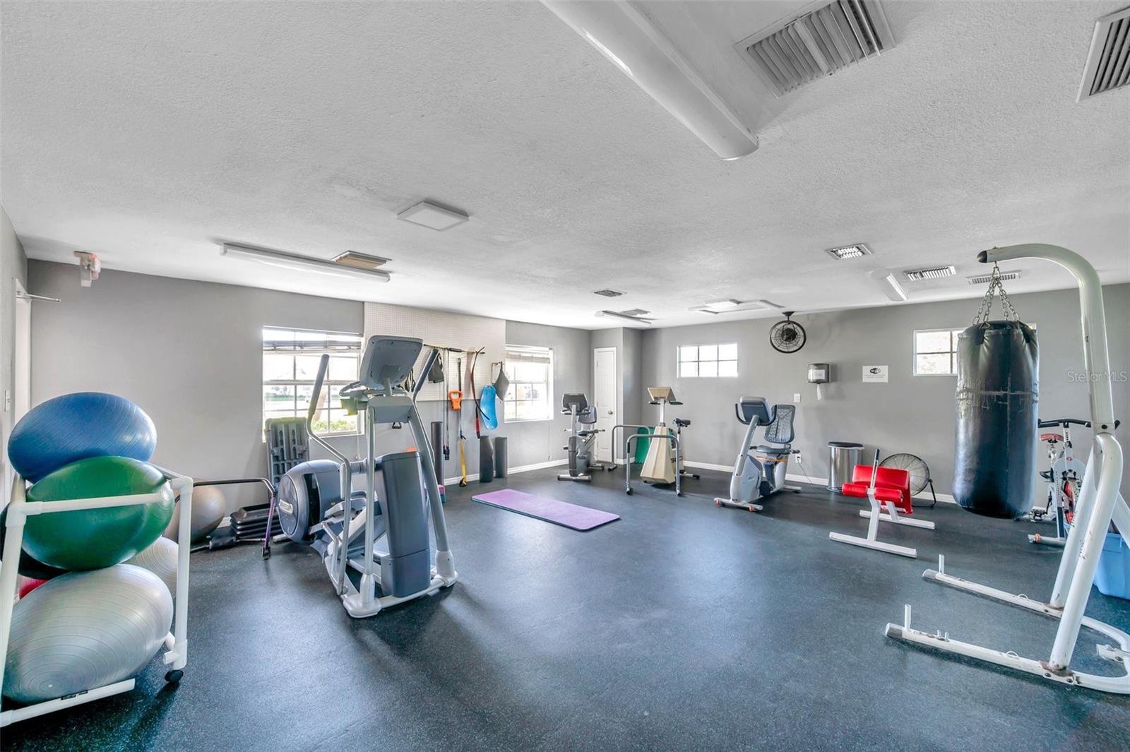 4924 BEACH DR SE #F, ST PETERSBURG, FL — photo 27
