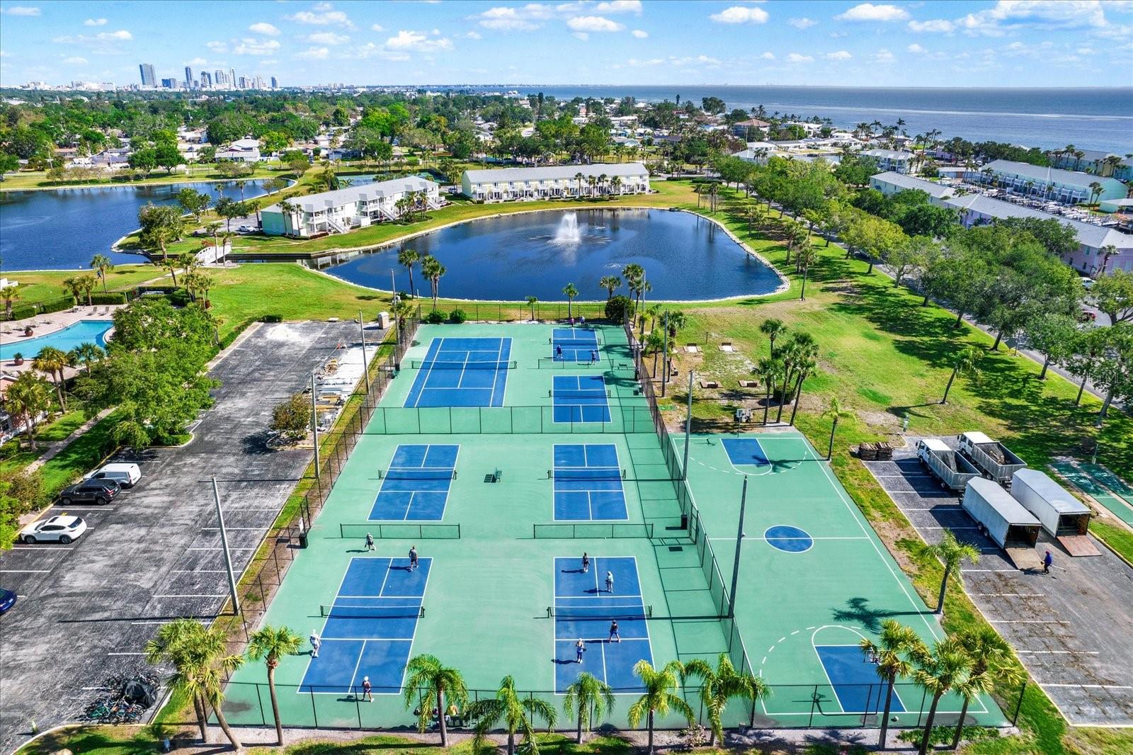 4924 BEACH DR SE #F, ST PETERSBURG, FL — photo 39
