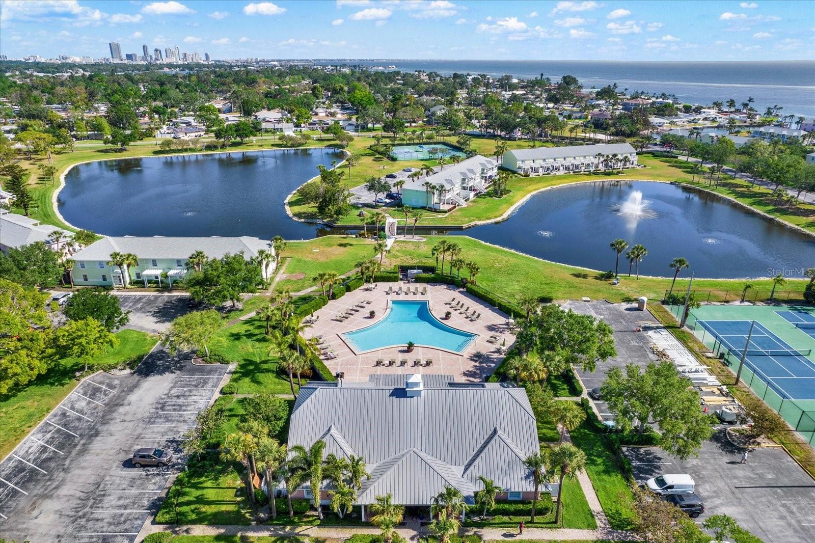 4924 BEACH DR SE #F, ST PETERSBURG, FL — photo 40