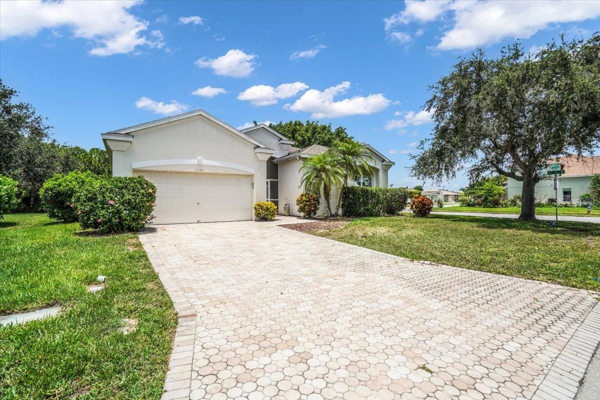 4701 50TH AVE W, BRADENTON, FL — photo 2