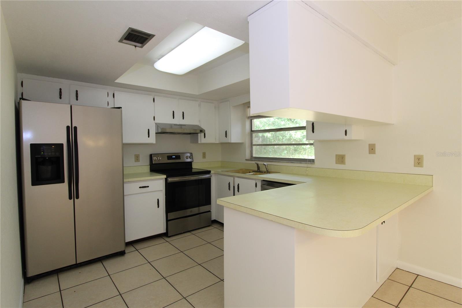 932 N FAIRBAIRN DR, DELTONA, FL — photo 4