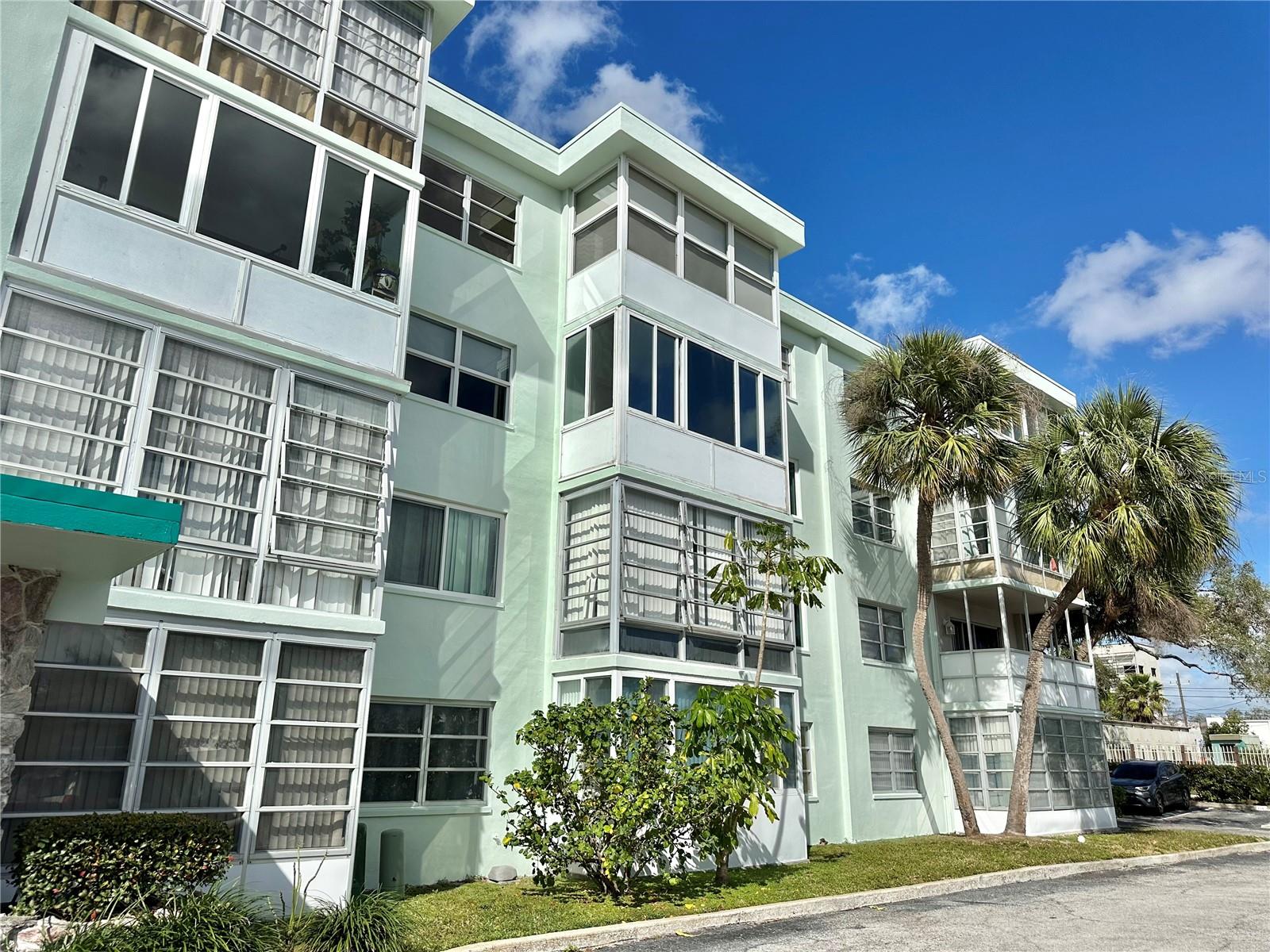 100 WAVERLY WAY #302, CLEARWATER, FL