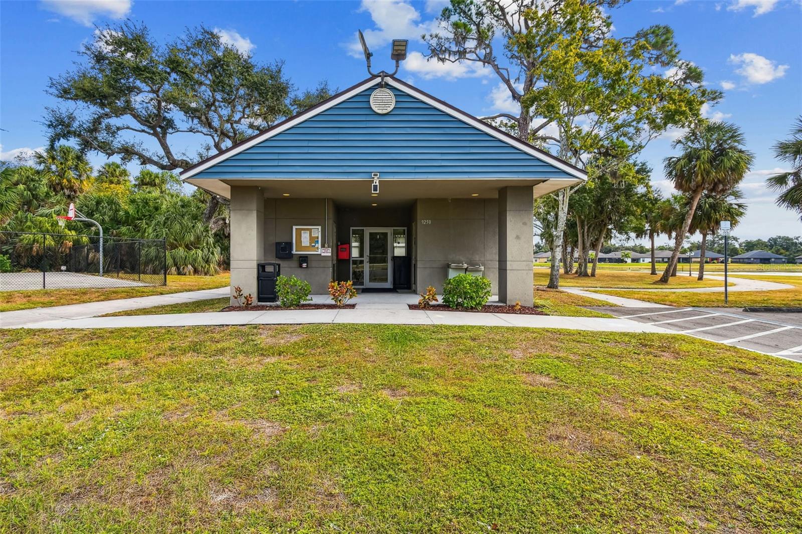 8910 52ND AVE E, PALMETTO, FL — photo 90