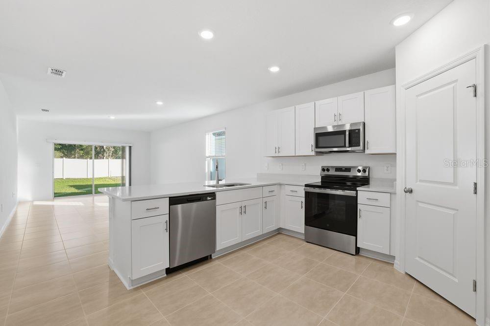 13502 TROPICAL BREEZE WAY, HUDSON, FL — photo 8