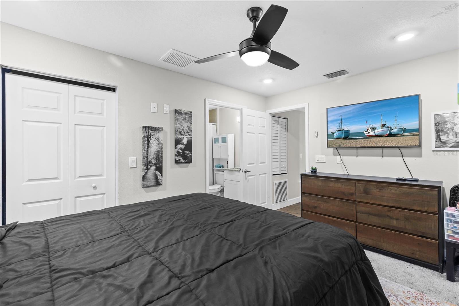 4216 E YUKON ST, TAMPA, FL — photo 7