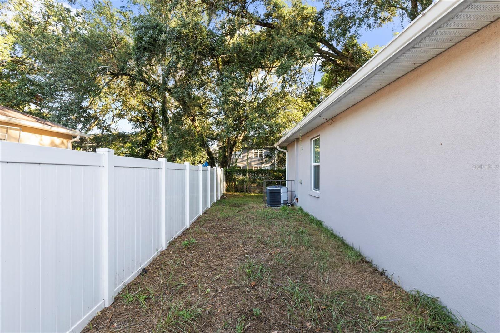 4216 E YUKON ST, TAMPA, FL — photo 16