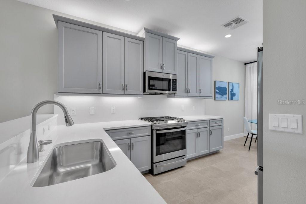 4922 SIENNA ISLES AVE, WIMAUMA, FL — photo 18