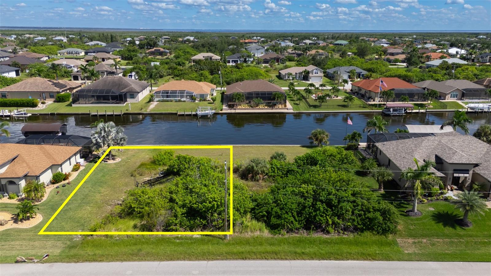 8300 TECUMSEH CIR, PORT CHARLOTTE, FL — photo 2