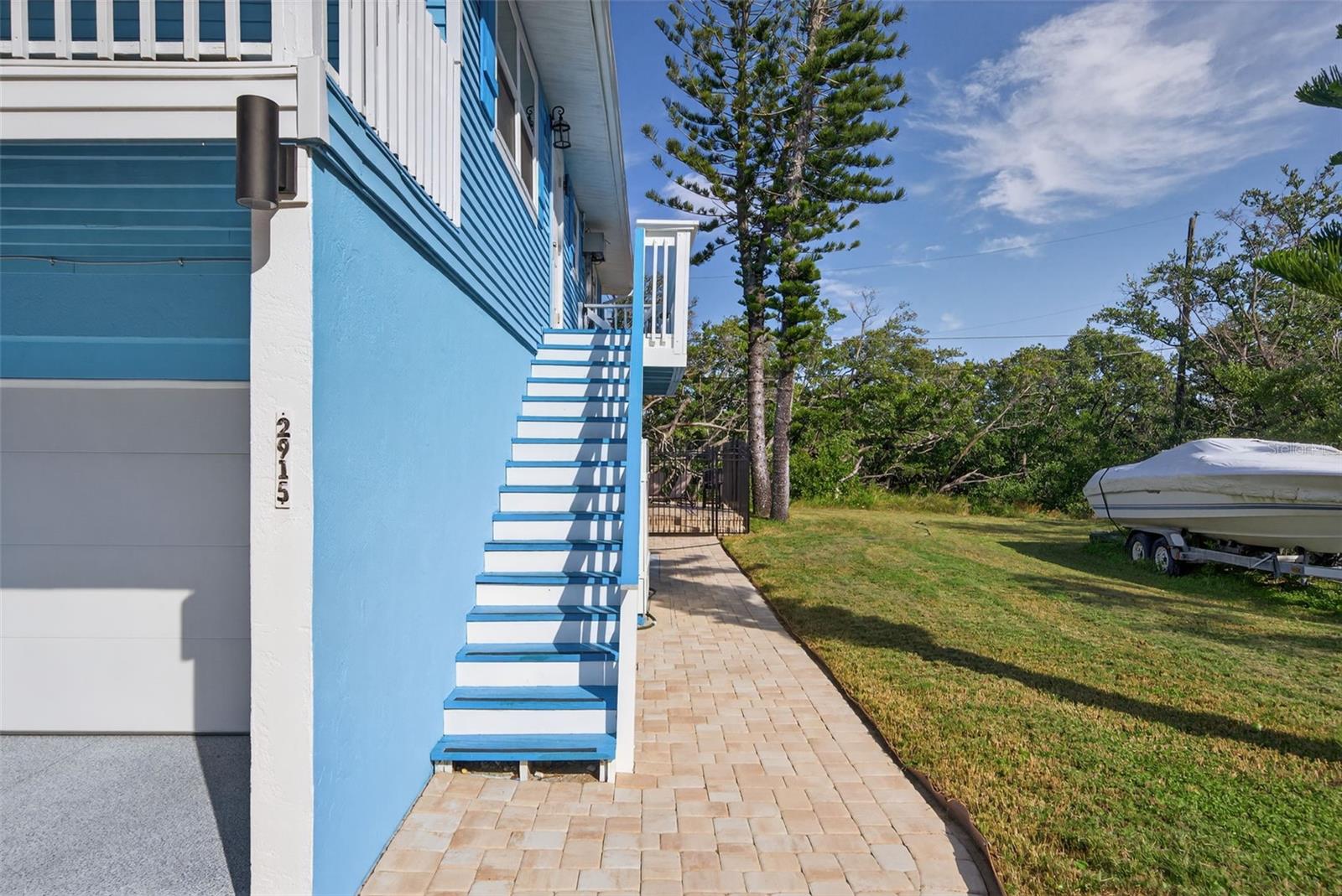 2915 AVENUE C, HOLMES BEACH, FL — photo 8