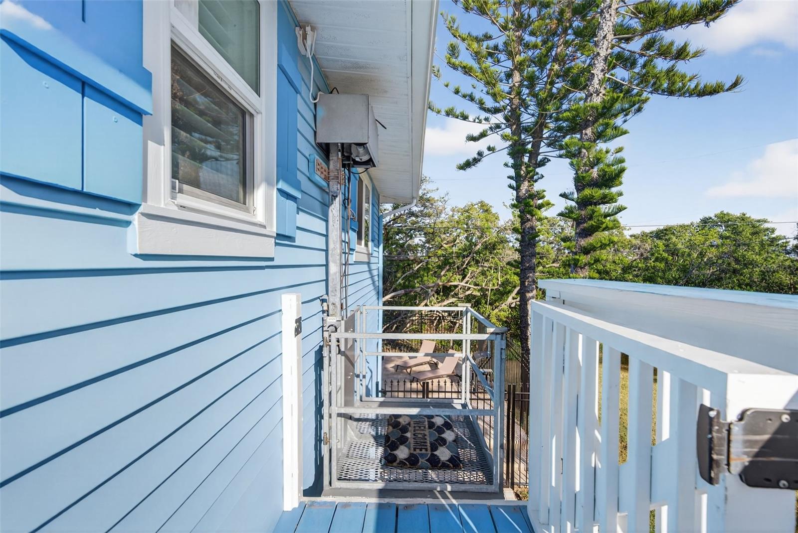 2915 AVENUE C, HOLMES BEACH, FL — photo 9