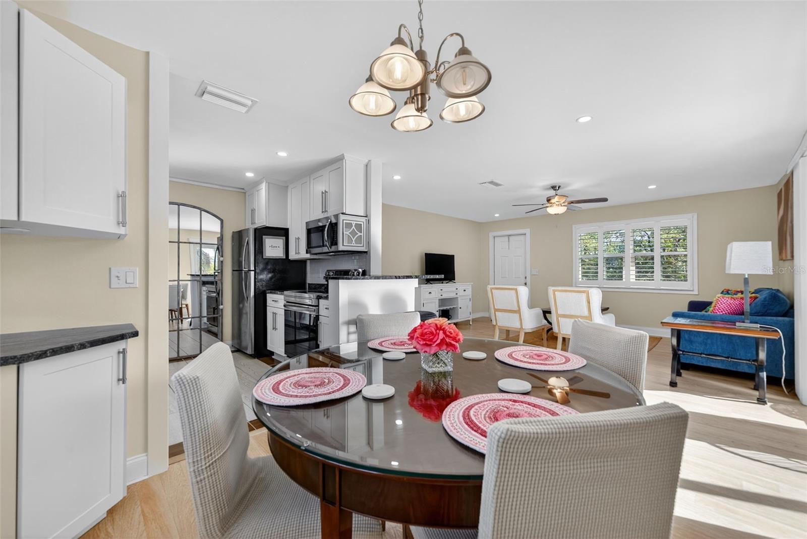 2915 AVENUE C, HOLMES BEACH, FL — photo 16