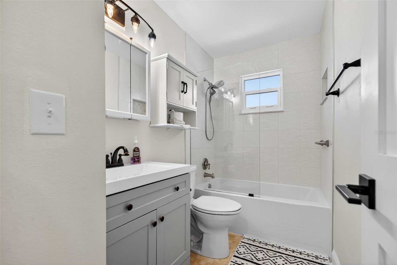 2915 AVENUE C, HOLMES BEACH, FL — photo 23