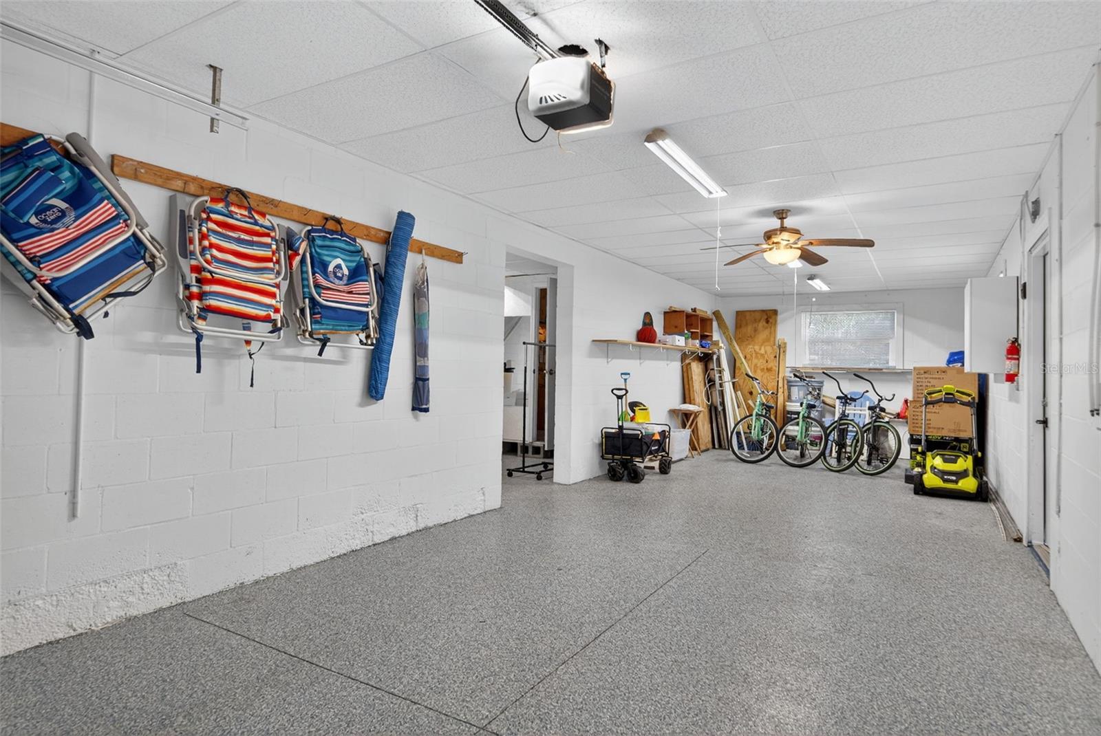 2915 AVENUE C, HOLMES BEACH, FL — photo 31