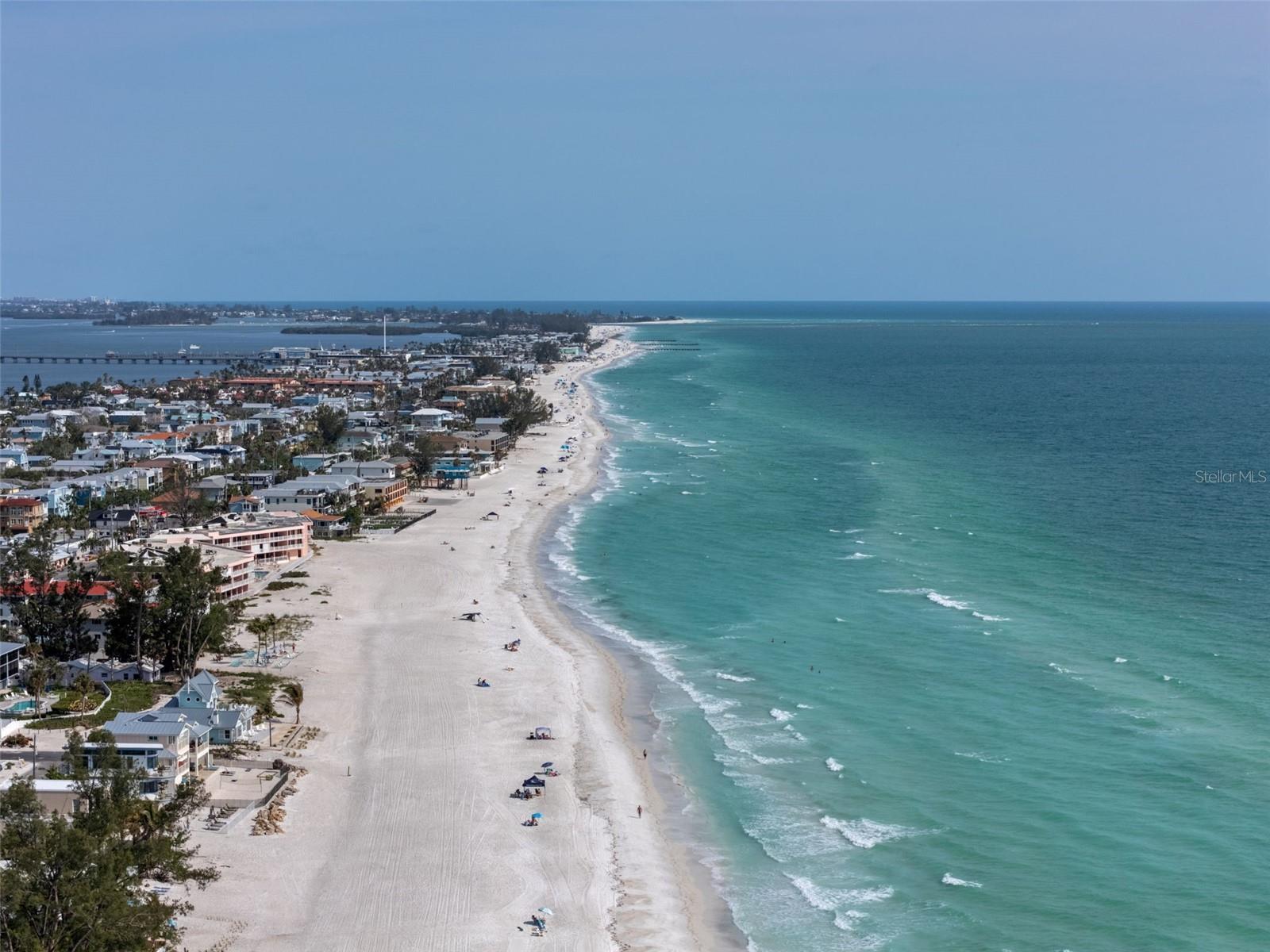 2915 AVENUE C, HOLMES BEACH, FL — photo 56