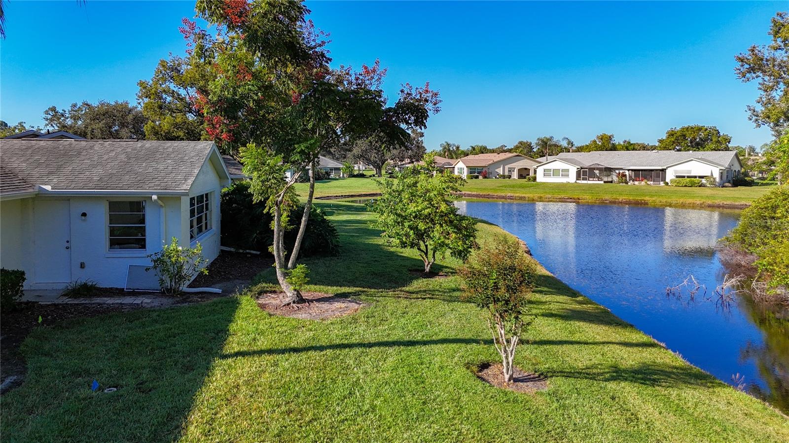 2014 HAMPSTEAD CIR, SUN CITY CENTER, FL — photo 24