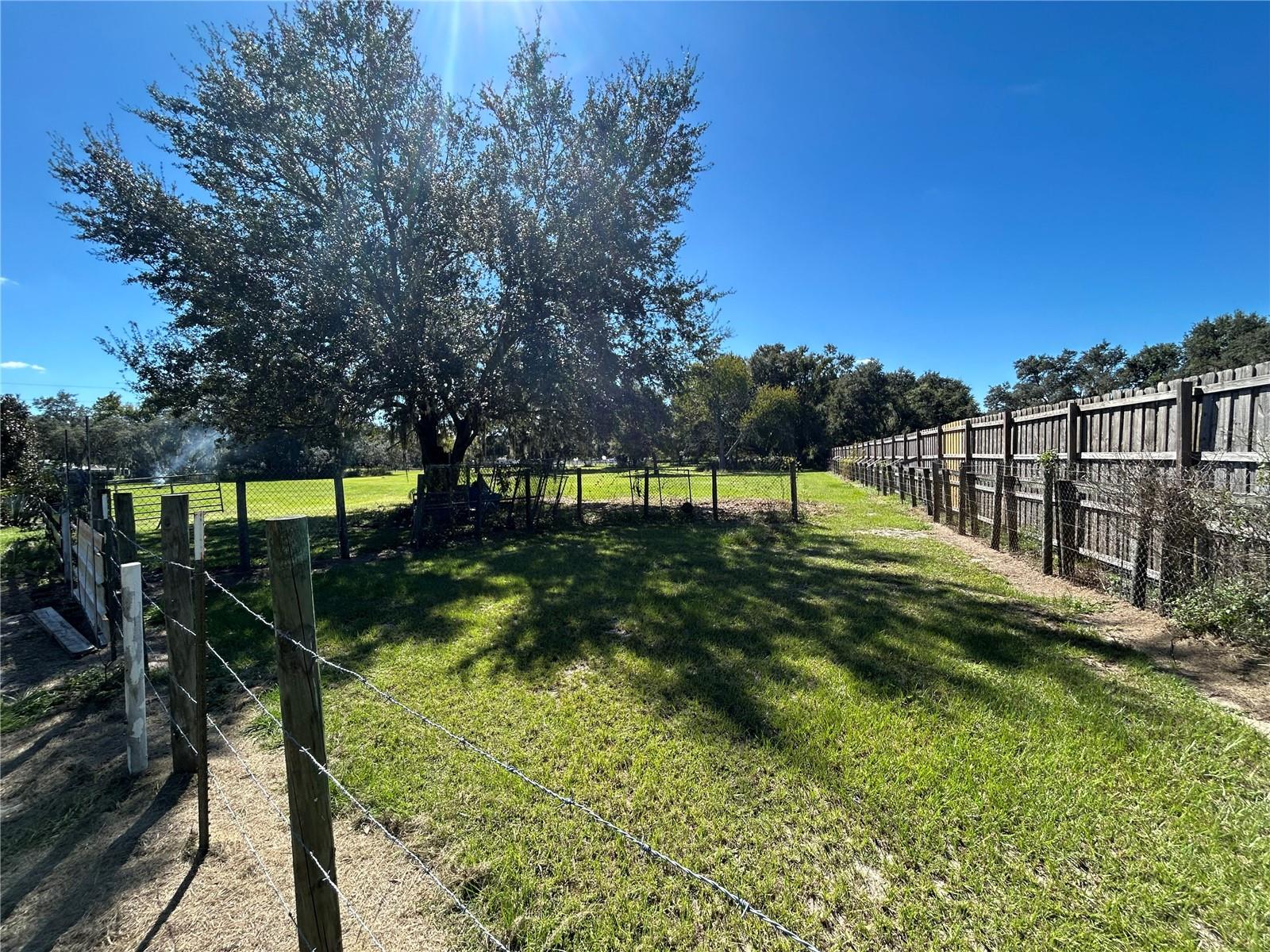 9720 N ROAD 33, POLK CITY, FL — photo 26