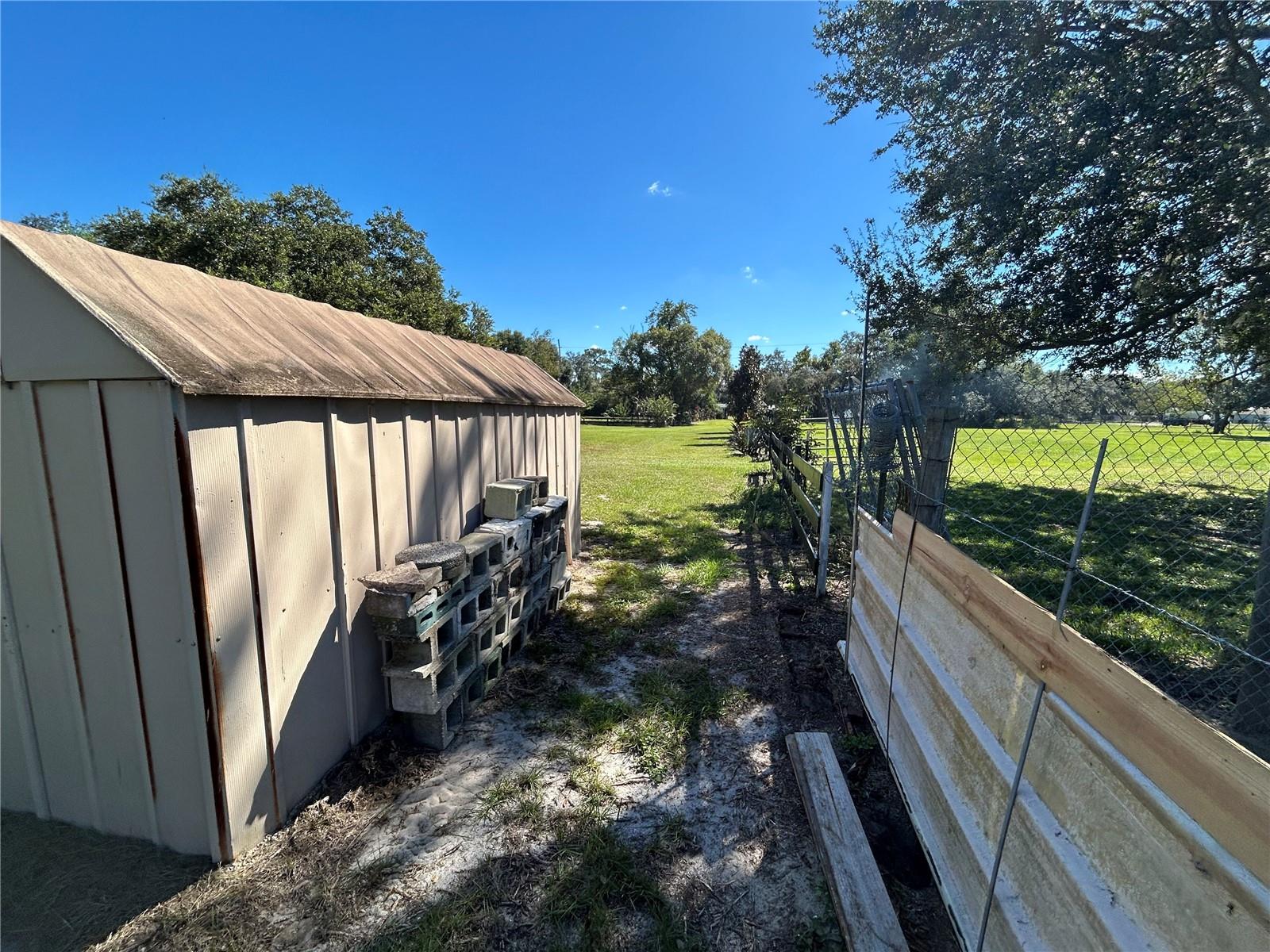9720 N ROAD 33, POLK CITY, FL — photo 27