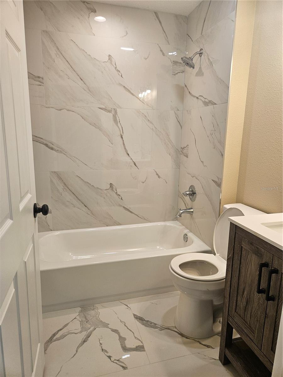 410 KILGORE ST, WILDWOOD, FL — photo 4