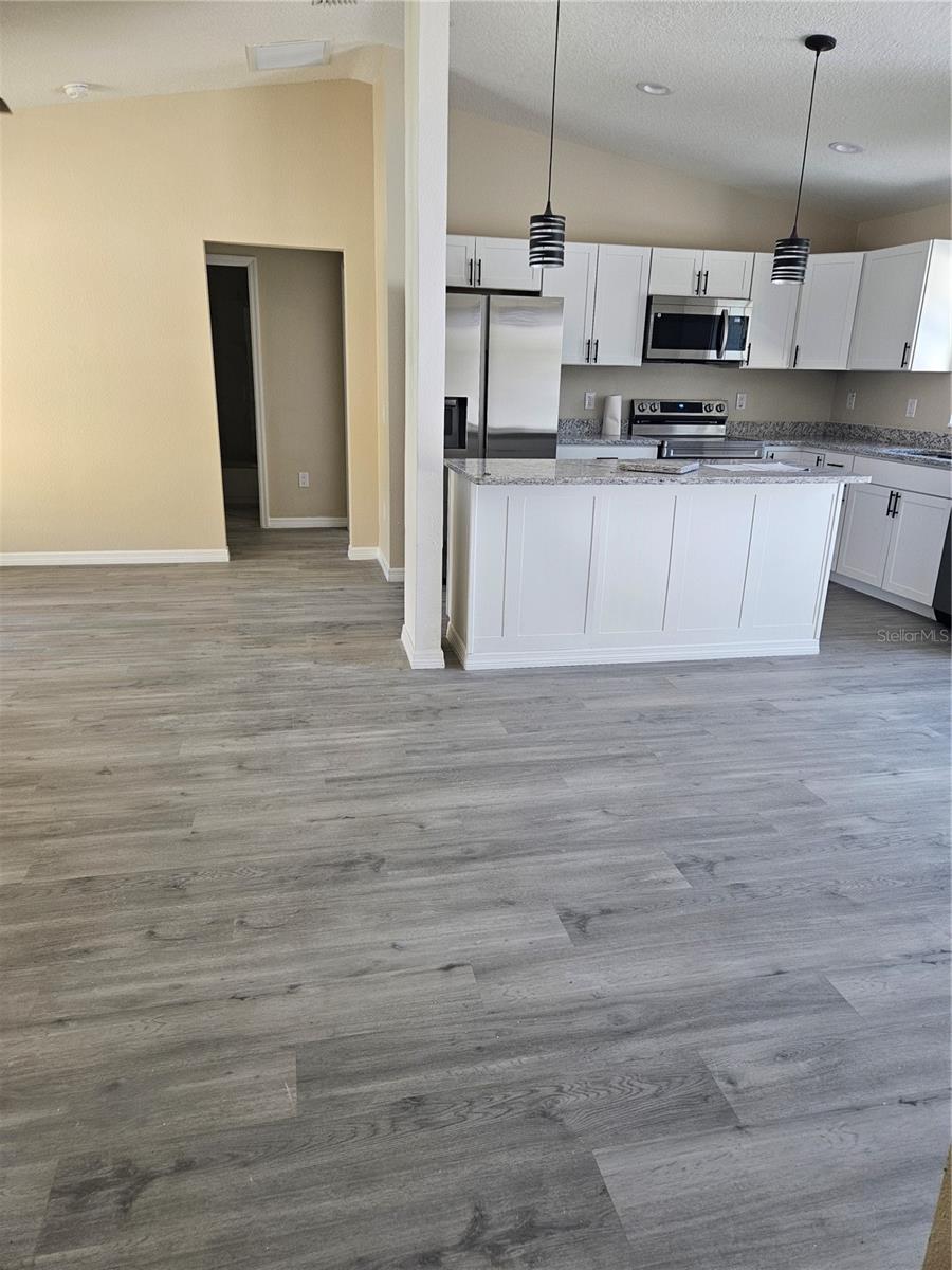 410 KILGORE ST, WILDWOOD, FL — photo 5