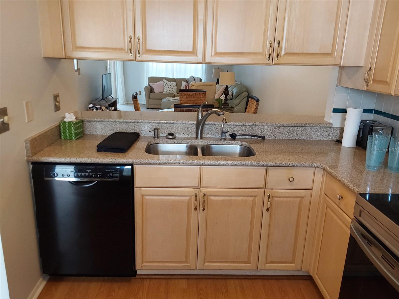 153 SUN ISLE CIR, TREASURE ISLAND, FL — photo 11