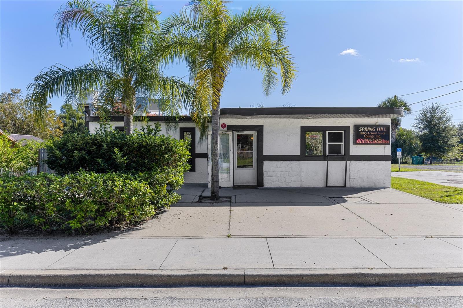 905 S ADELLE AVE, DELAND, FL