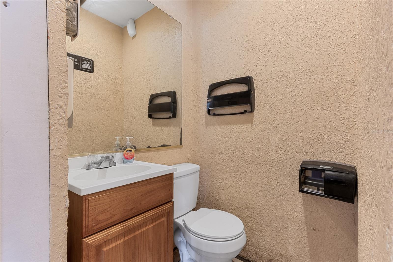 905 S ADELLE AVE, DELAND, FL — photo 8