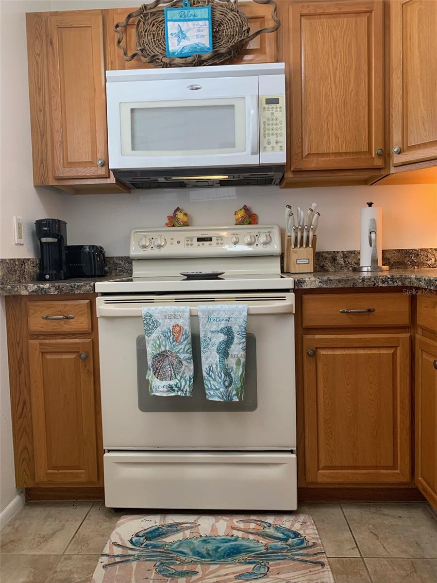 10004 CORTEZ RD W #102, BRADENTON, FL — photo 37