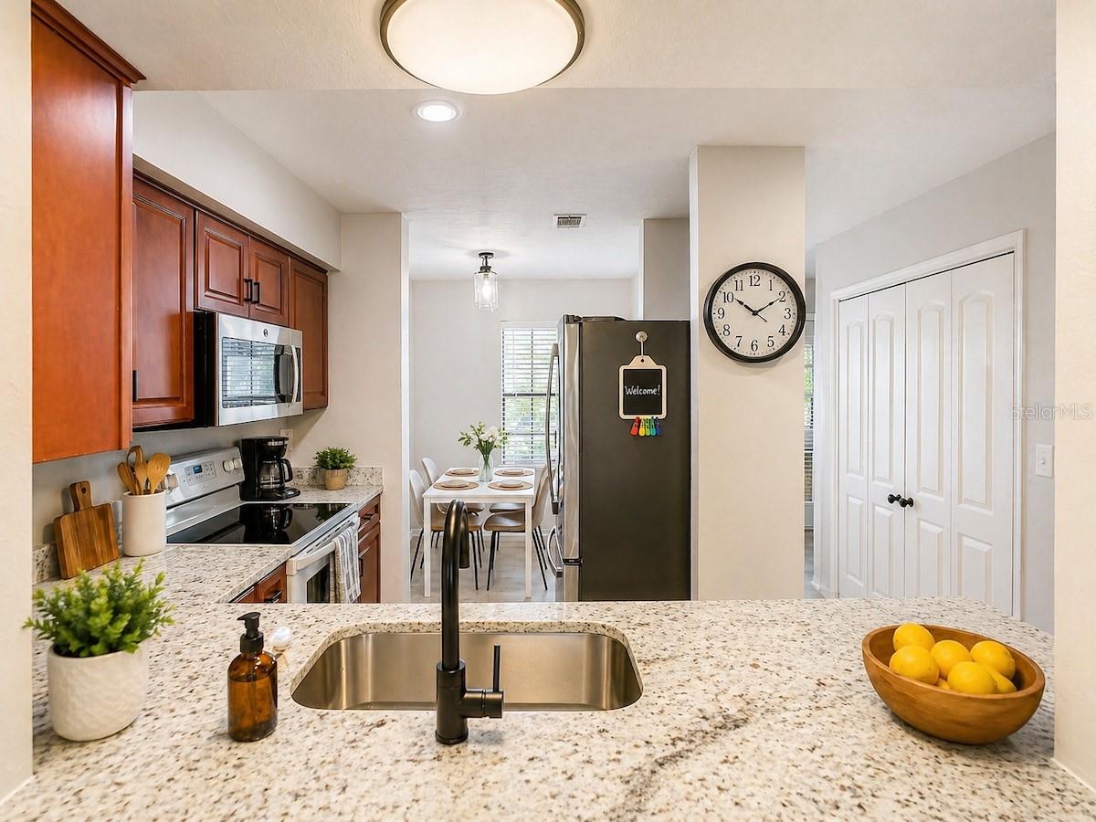 2403 BRIGADOON DR, CLEARWATER, FL — photo 3