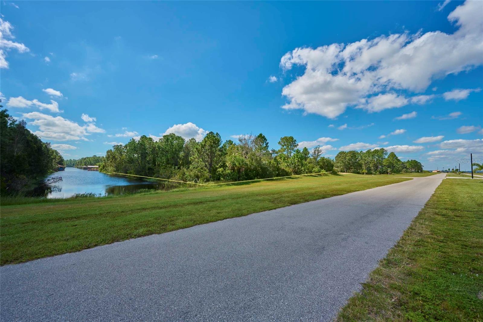 2 AMARYLLIS DR, INDIAN LAKE ESTATES, FL — photo 9
