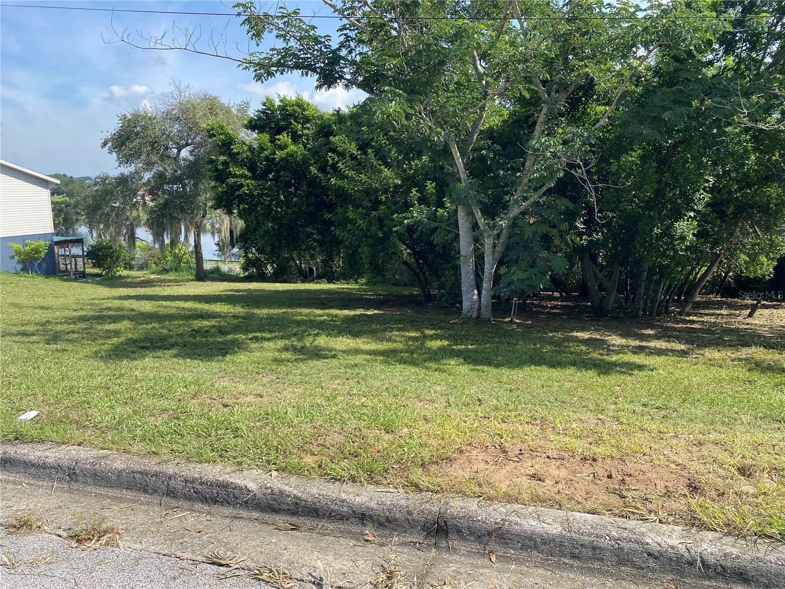 LAKEVIEW AVE, DUNDEE, FL — photo 2