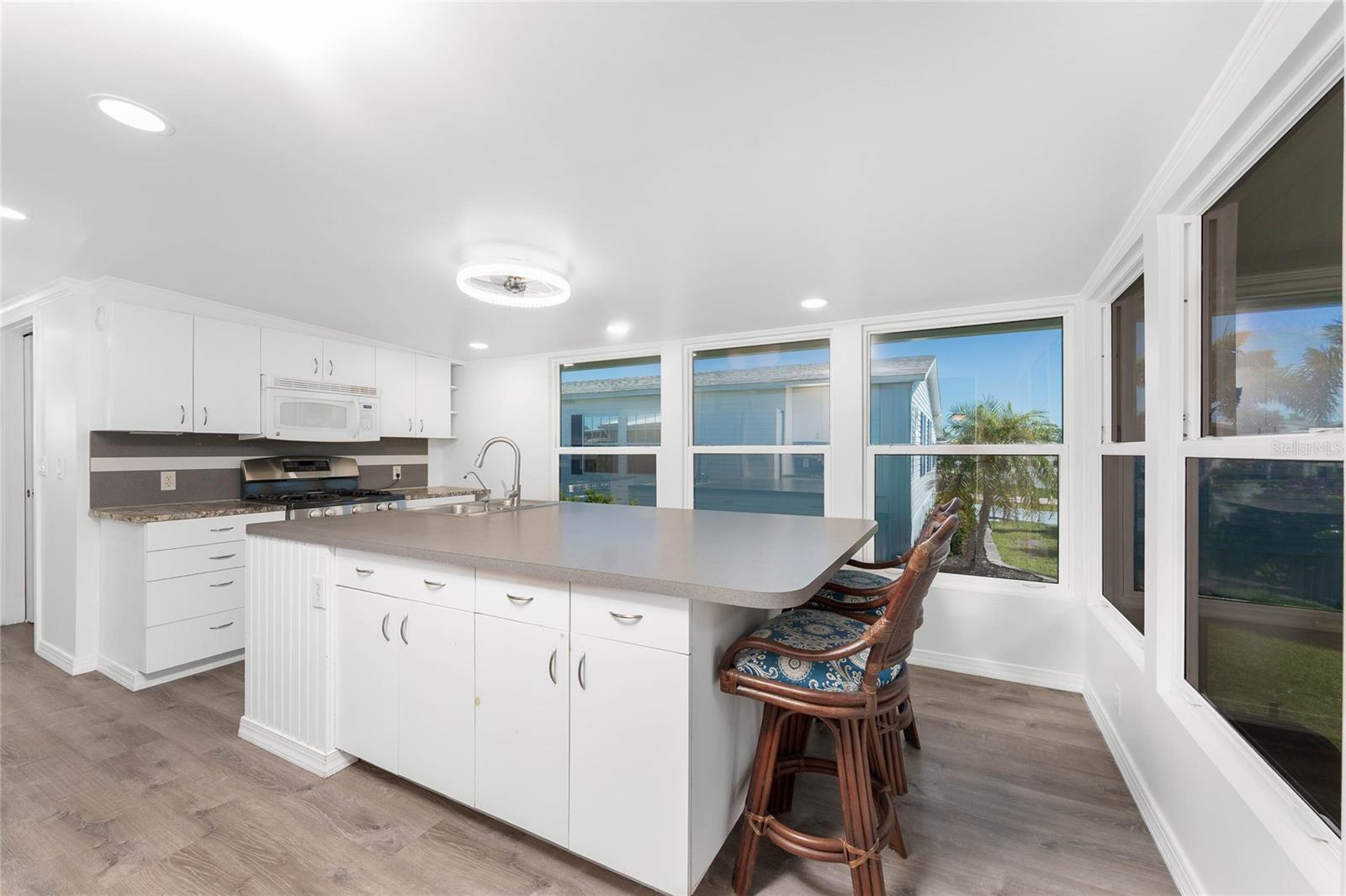 7548 RATAN CIR, PORT CHARLOTTE, FL — photo 10