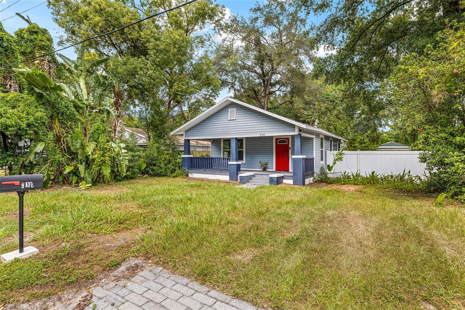 210 E CLUSTER AVE, TAMPA, FL — photo 11