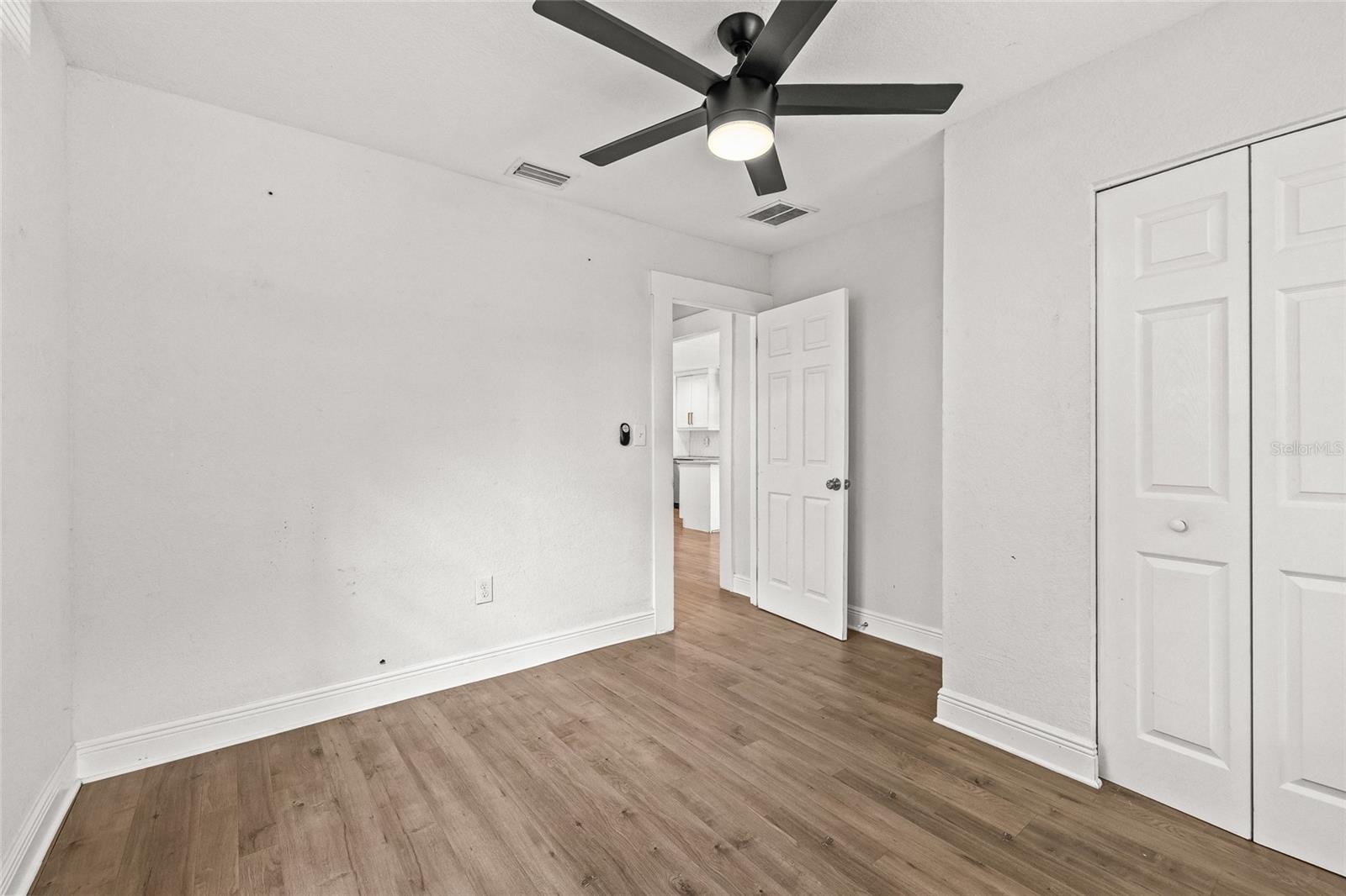 210 E CLUSTER AVE, TAMPA, FL — photo 25