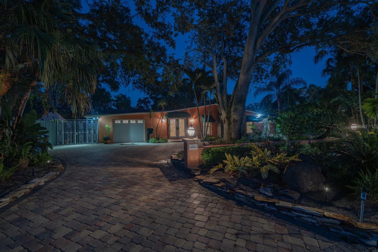 3033 82ND WAY N, ST PETERSBURG, FL — photo 2