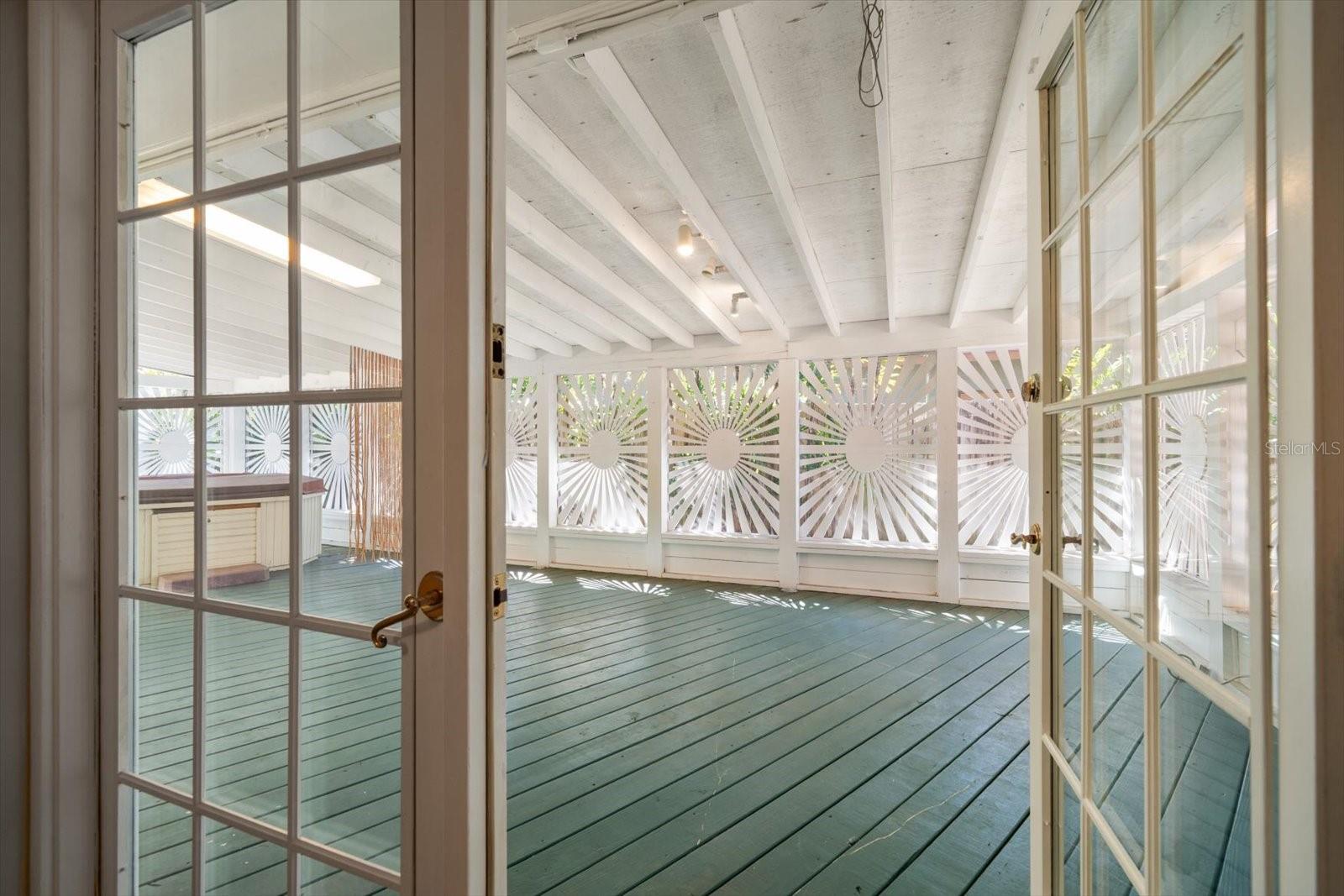 3033 82ND WAY N, ST PETERSBURG, FL — photo 17