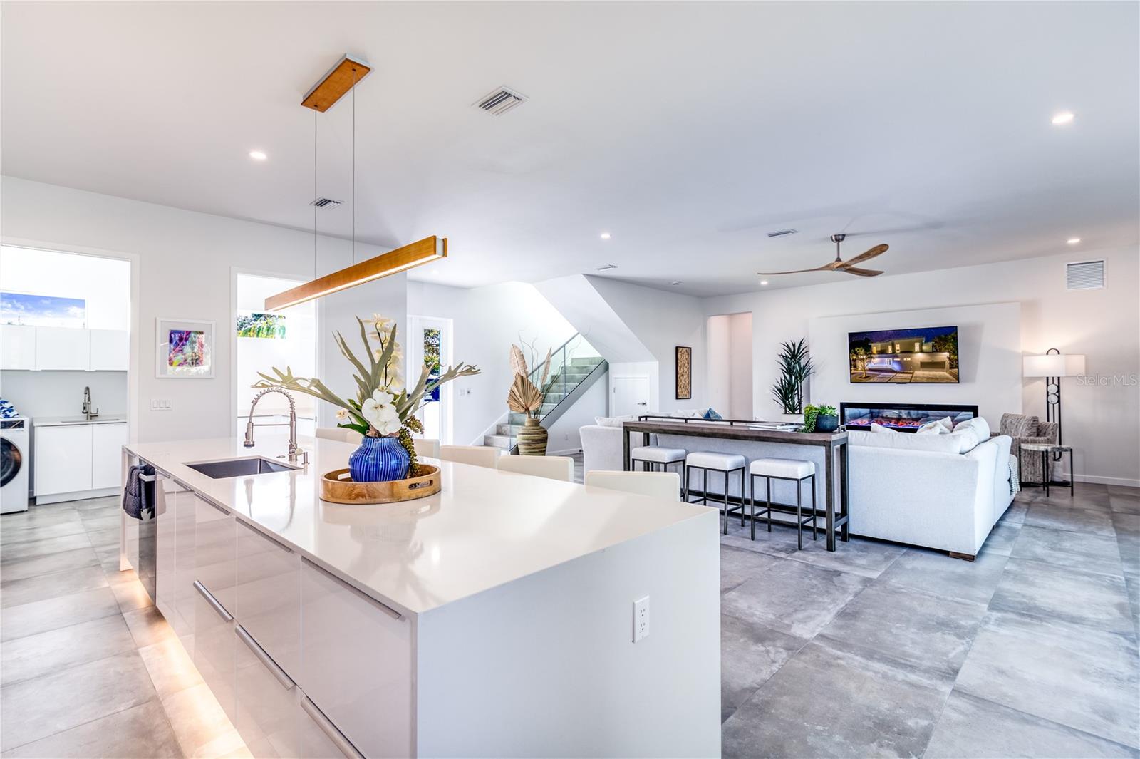 2585 CLEMATIS ST, SARASOTA, FL — photo 13