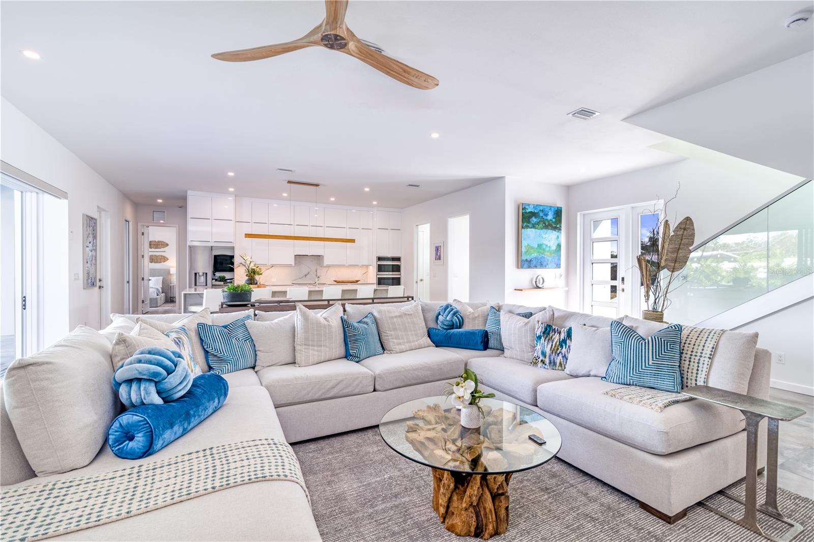2585 CLEMATIS ST, SARASOTA, FL — photo 16