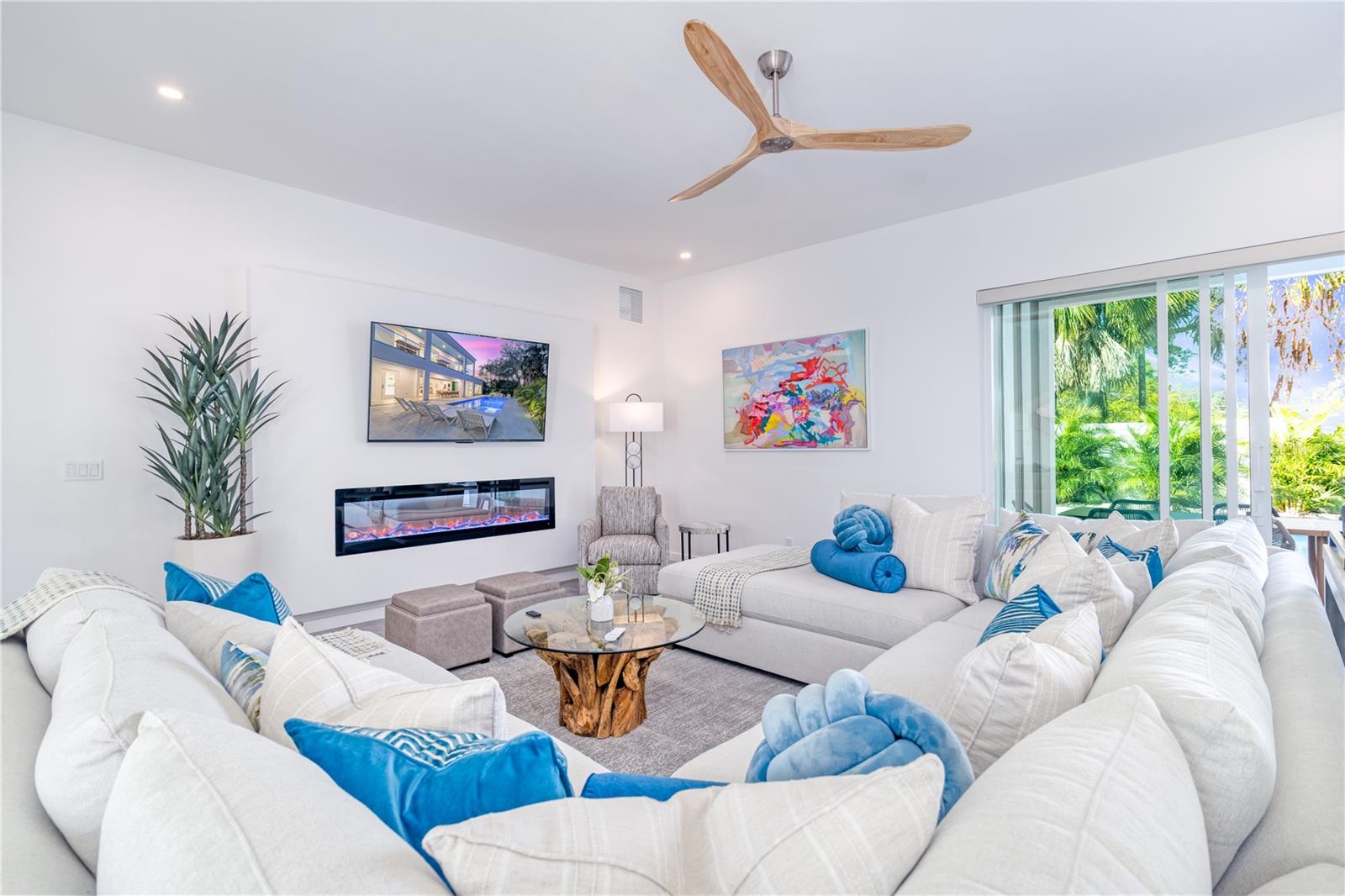 2585 CLEMATIS ST, SARASOTA, FL — photo 17