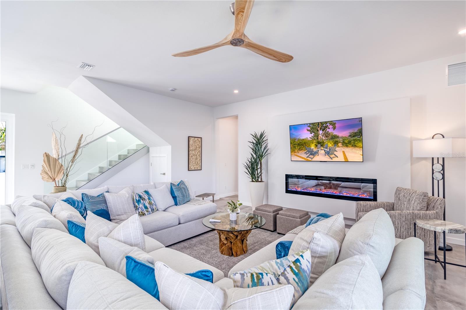 2585 CLEMATIS ST, SARASOTA, FL — photo 18